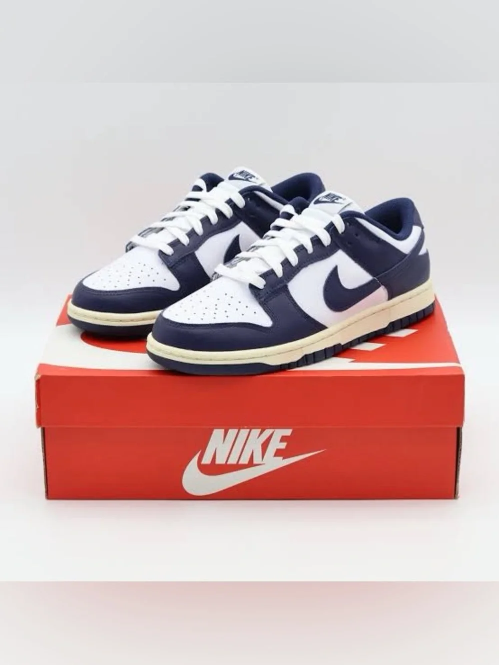 Nike Men’s Dunk Low - midnight. 9.5